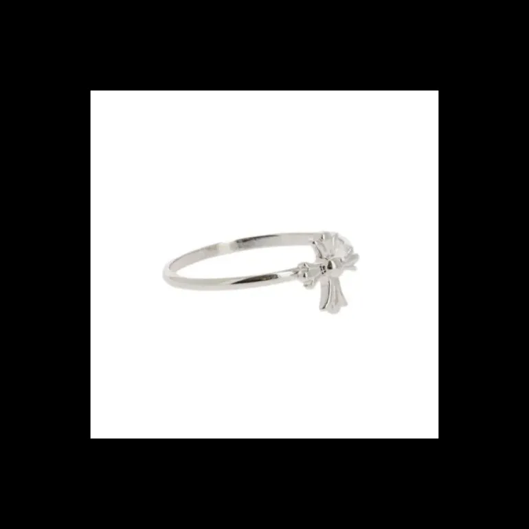 Bague argentee, la croix